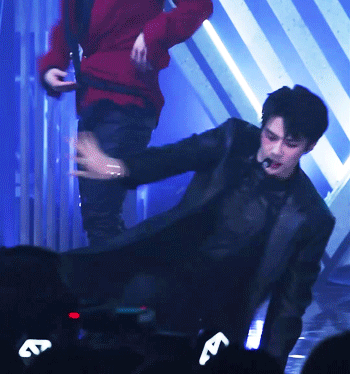 dceAU.gif