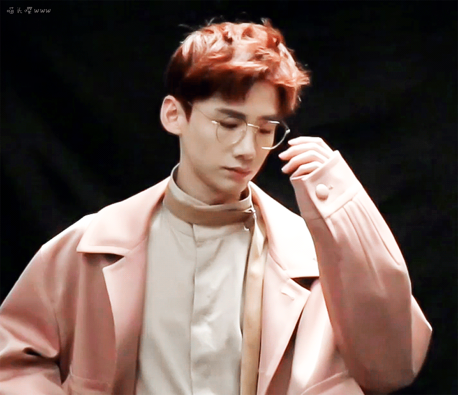 dkdWCv.gif