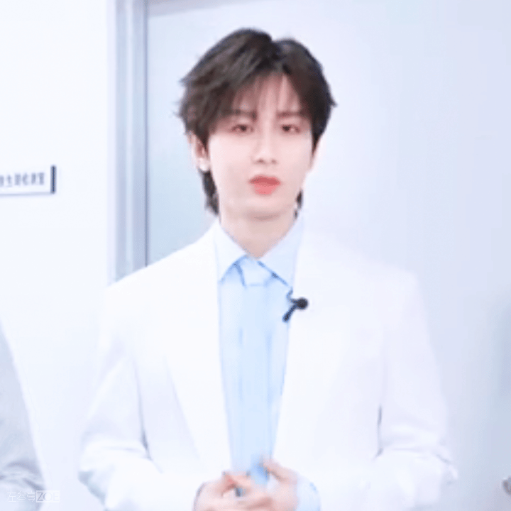 dzvgGh.gif