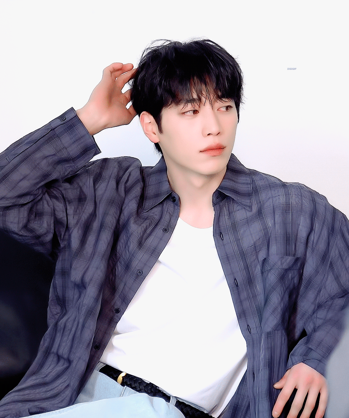 eCXILV.gif