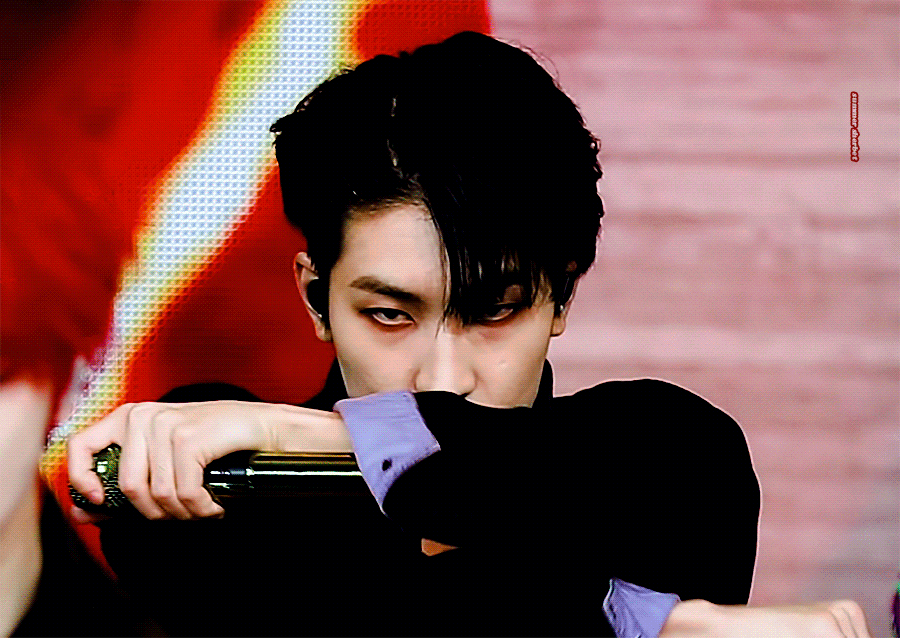 eCqhiW.gif