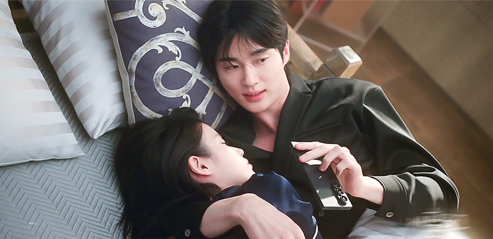 eJhQjn.gif
