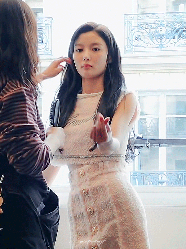 eLyejG.gif