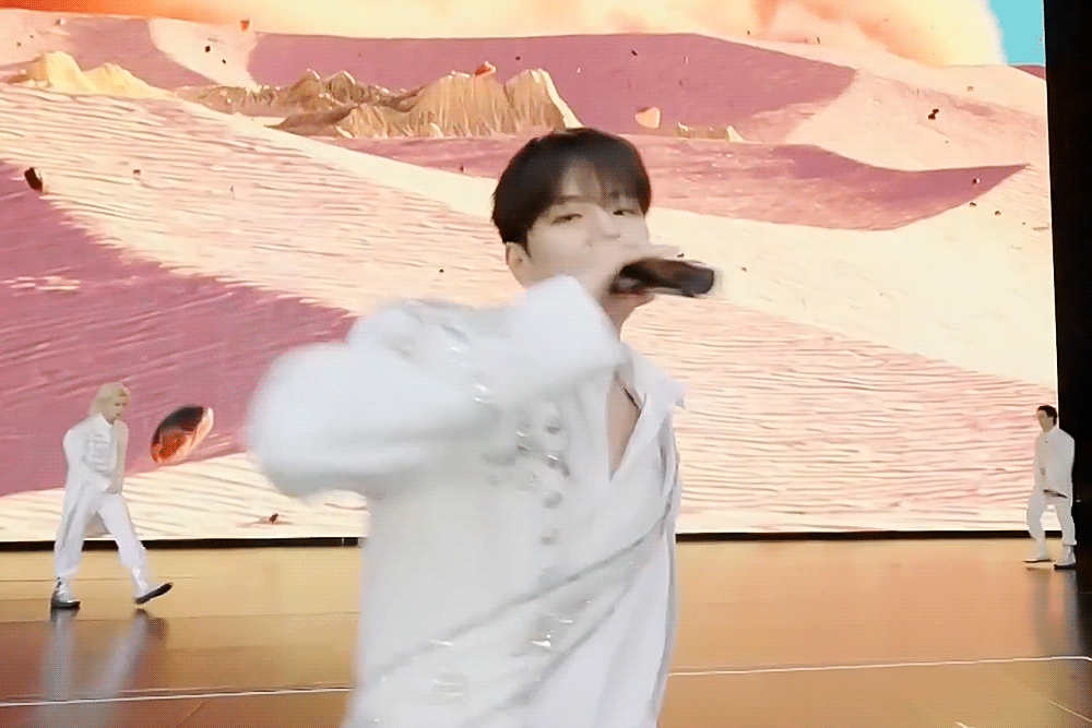 eXSHfe.gif