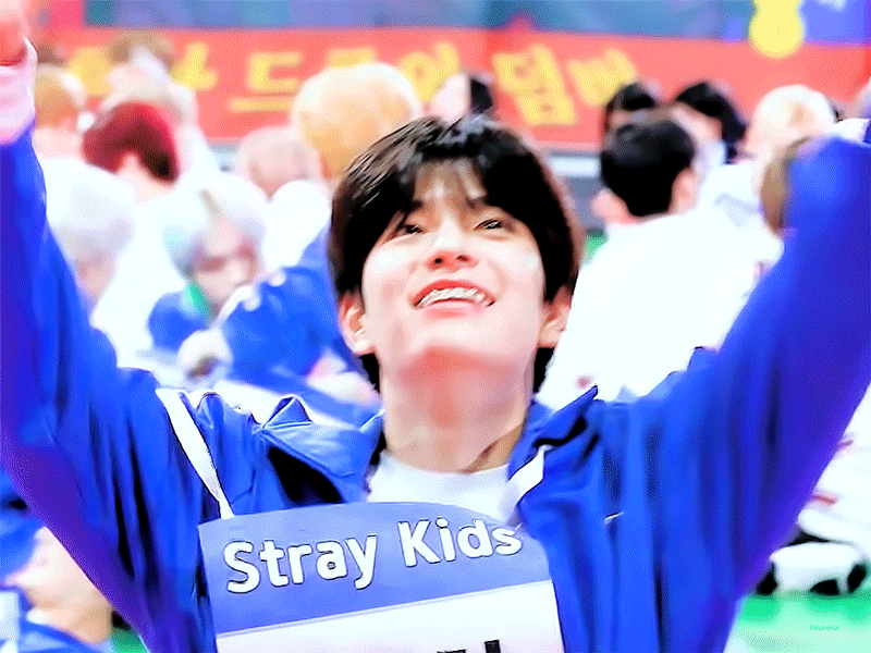 gKCcKS.gif