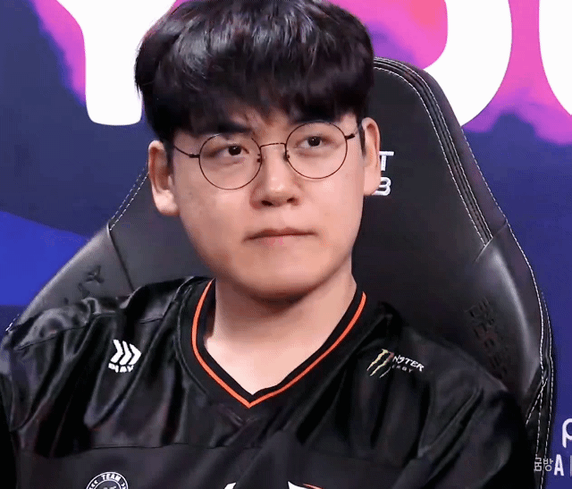 gPjKJz.gif
