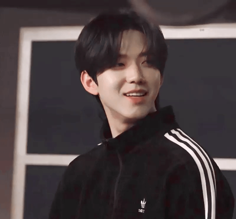 gSJhGH.gif