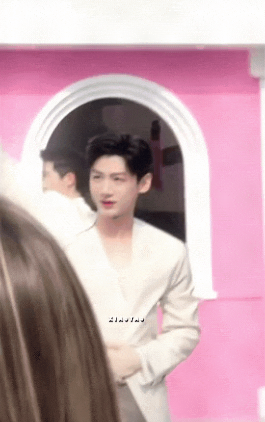 gUCfok.gif