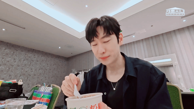 gWUcaI.gif