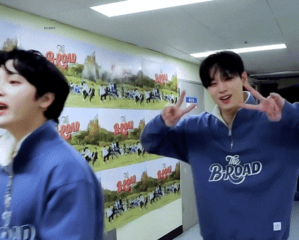 gXTjno.gif