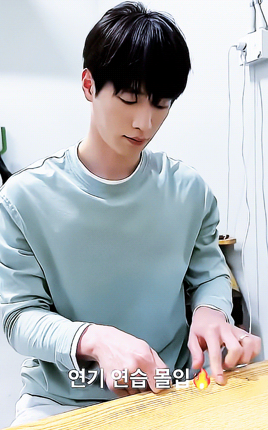 gajJBI.gif