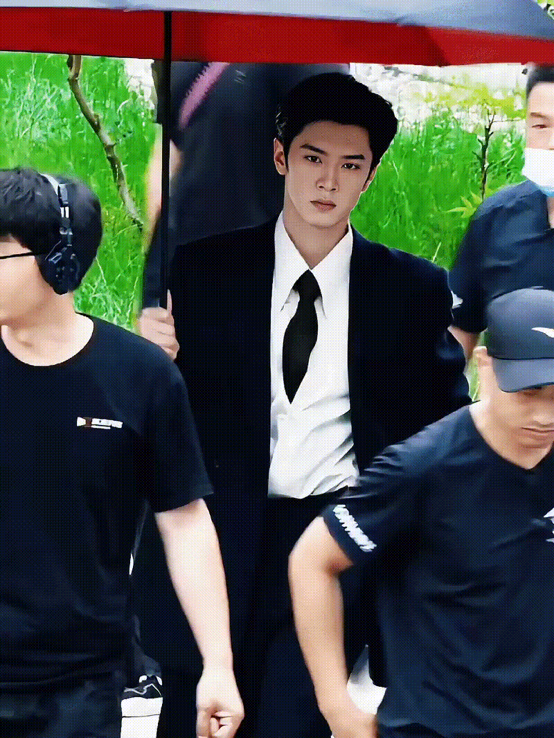 gqsJMg.gif
