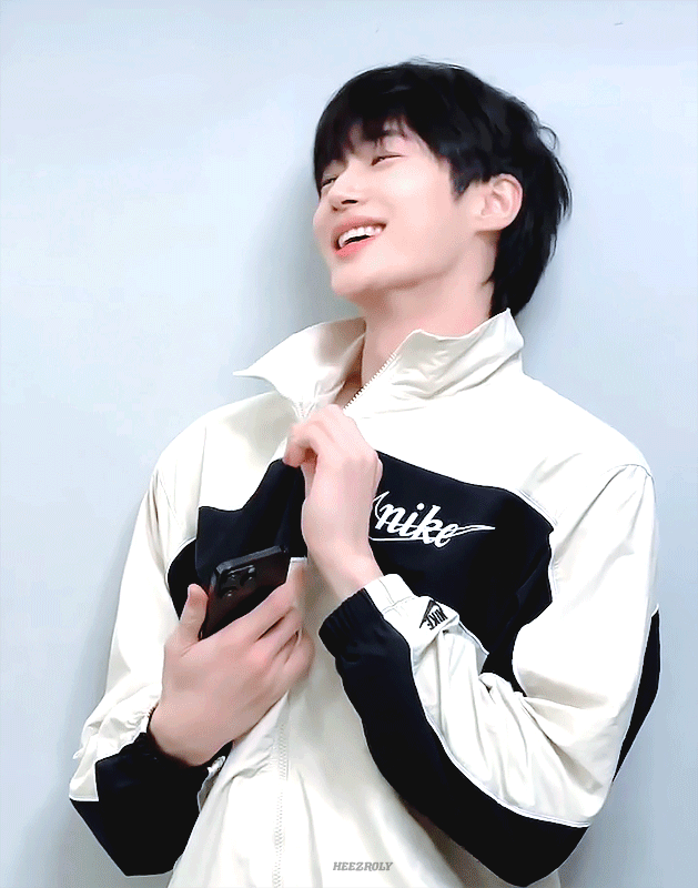 hOFUrL.gif