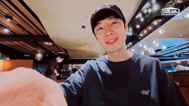 hYqVgl.gif