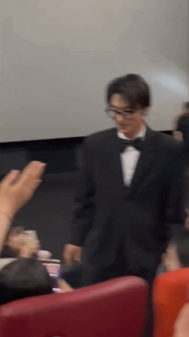 hiAPMv.gif
