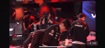 hxiqzv.gif