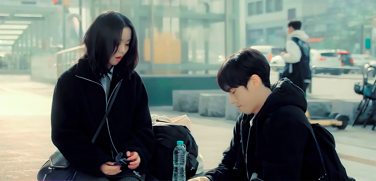 iCwpJm.gif