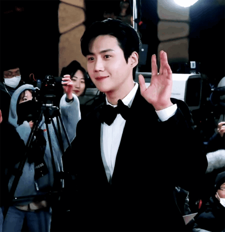 iFmJXV.gif