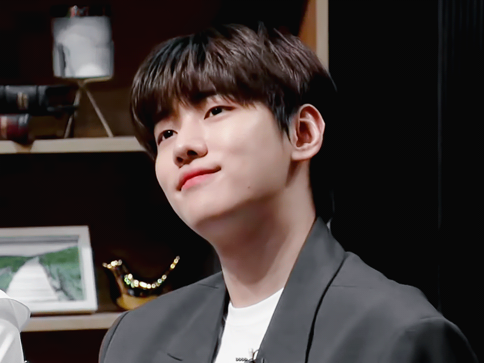 iLaCzM.gif