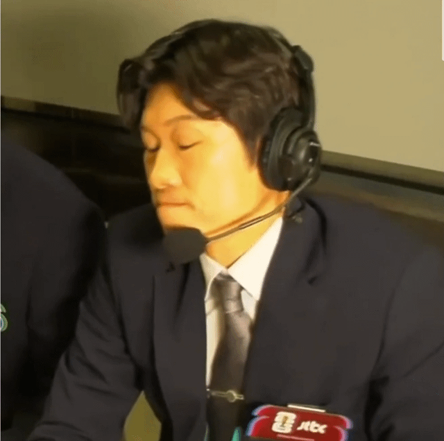iXyrXn.gif