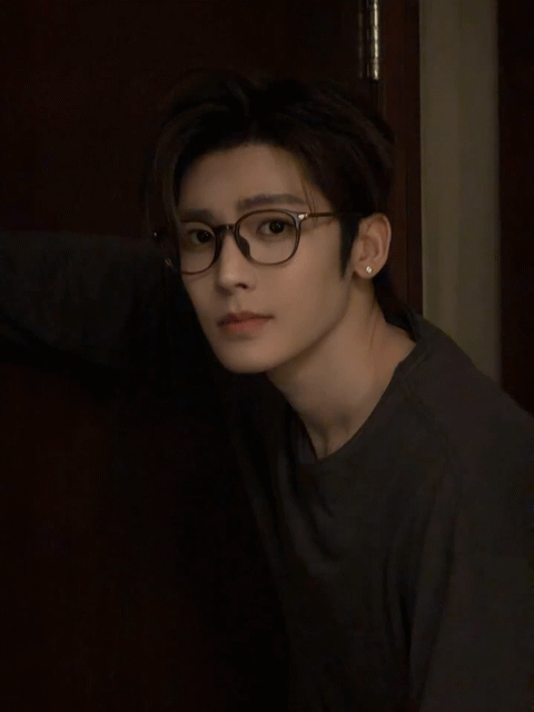 ijnGxu.gif