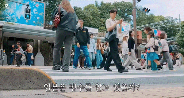 jJEQXD.gif