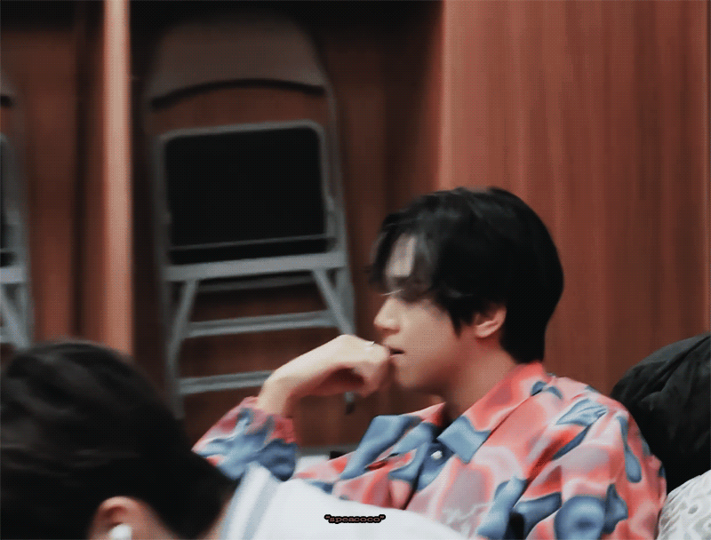 jMbgcT.gif
