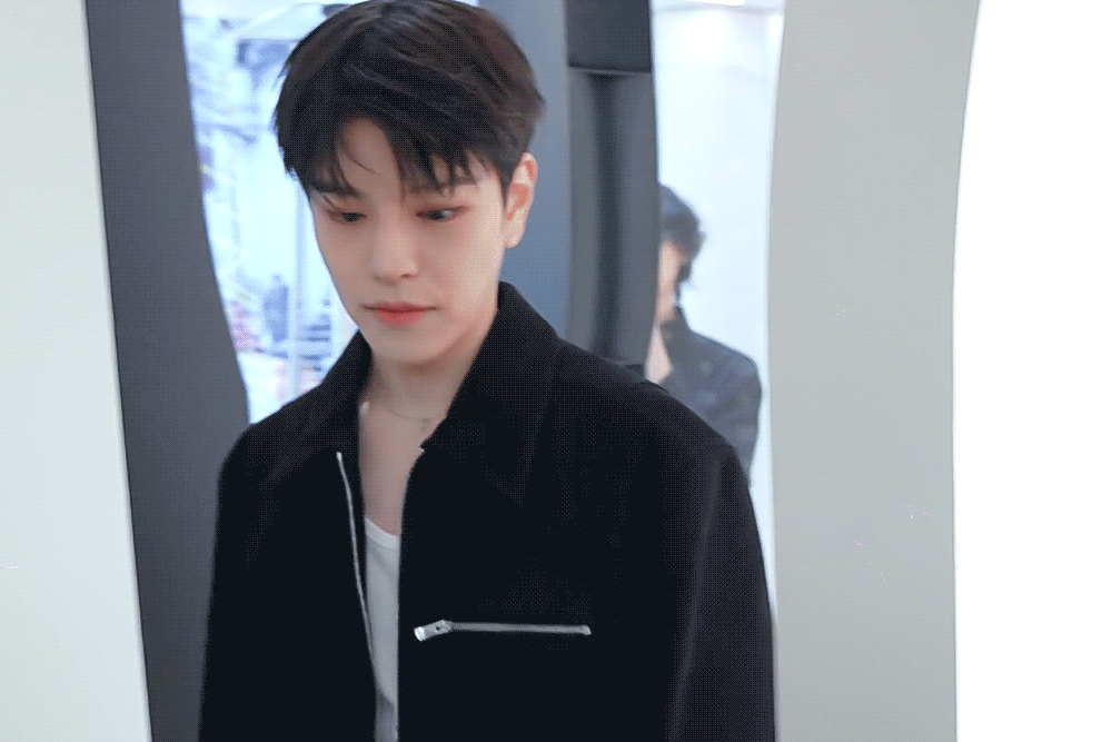 kDccZY.gif