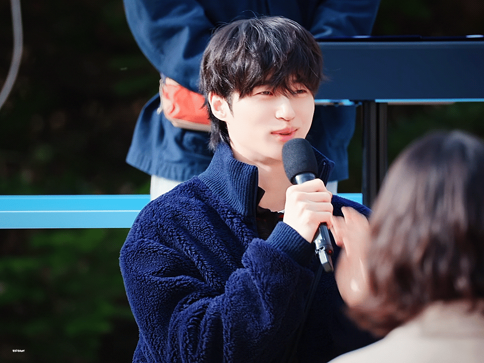 kHsNGk.gif