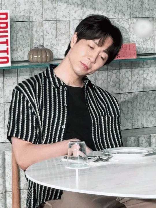 kIkMhb.gif