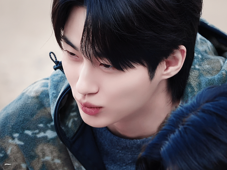 kYNjYB.gif