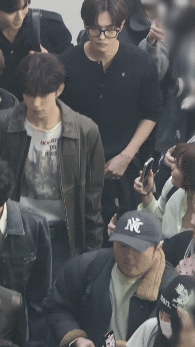 kbZjgq.gif