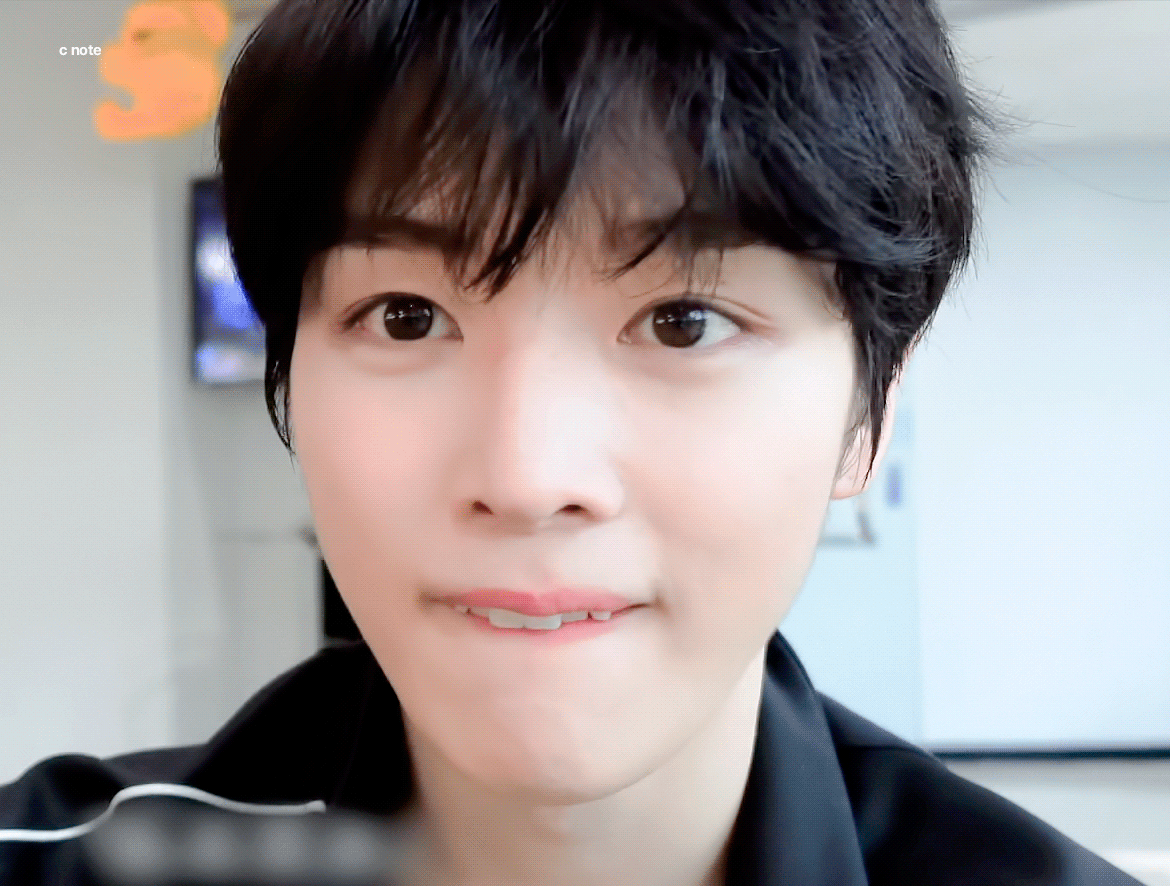 lNkksP.gif