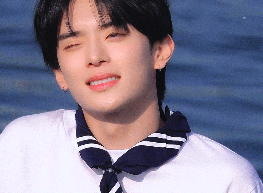 lkrxTM.gif