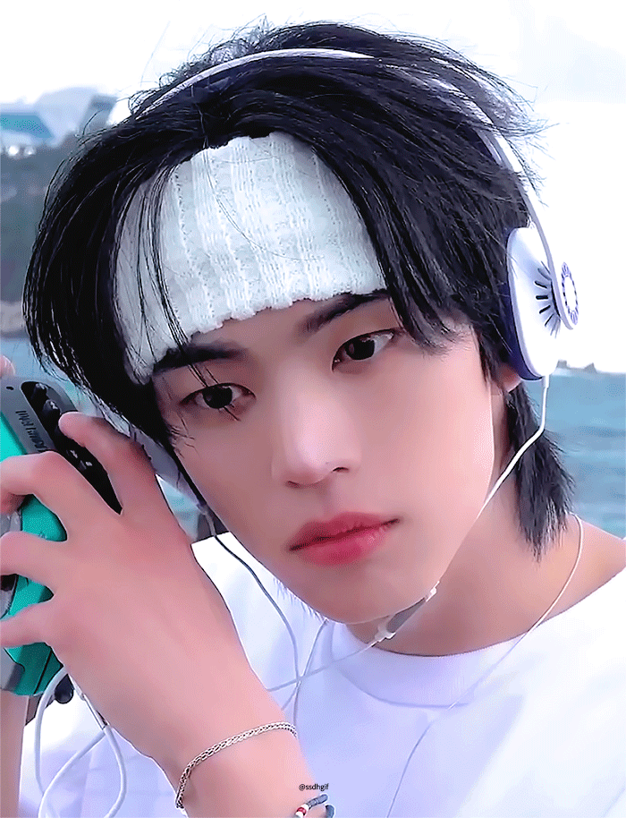 lvWVZf.gif