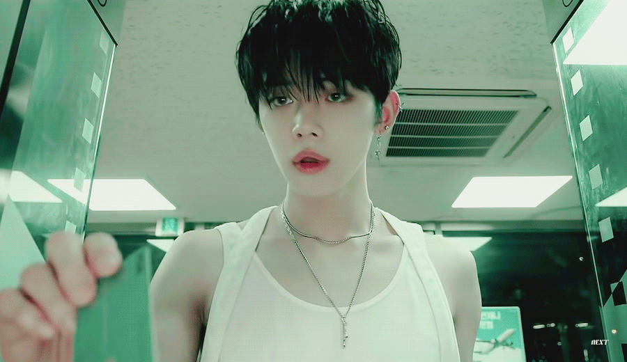 lzeQfK.gif