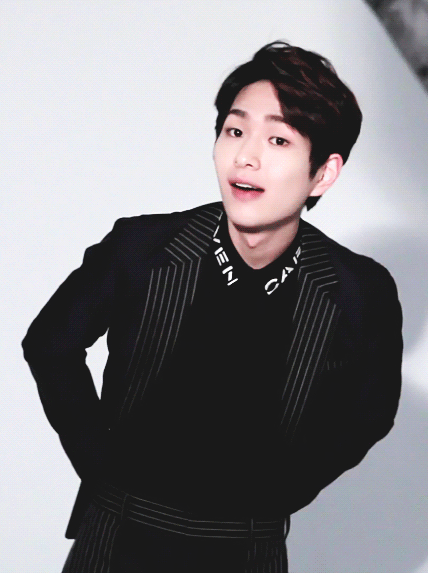 mbRwKc.gif