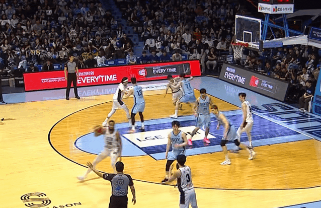 mtUQhg.gif