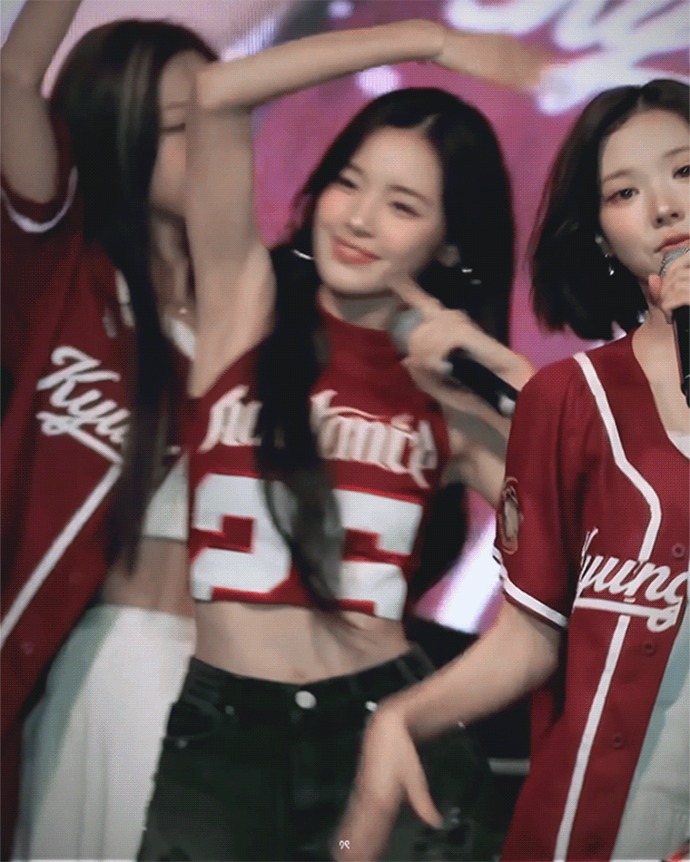 nJlTQC.gif