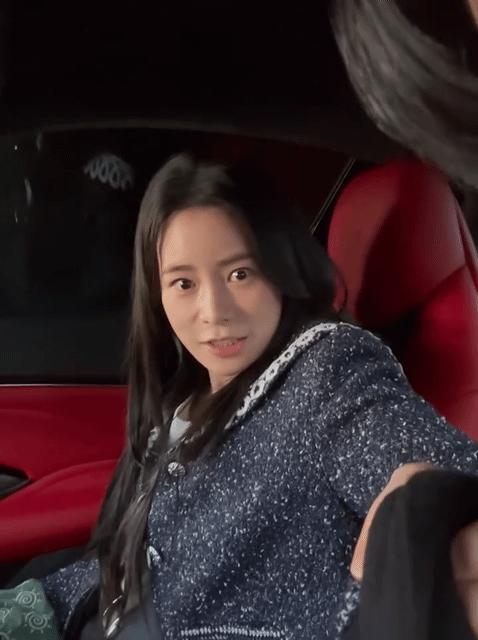 nUUDIJ.gif
