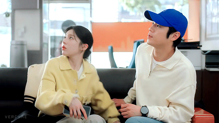 nUxYJh.gif