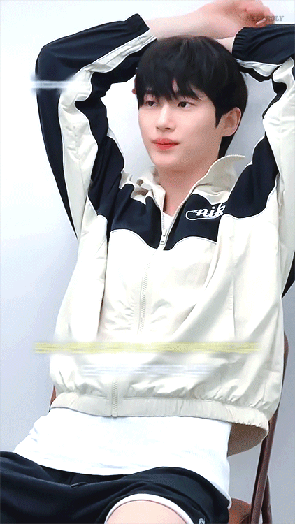 oJwkjt.gif