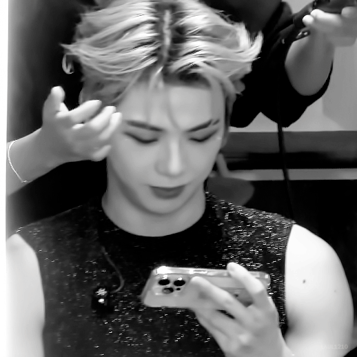 oOFAxO.gif