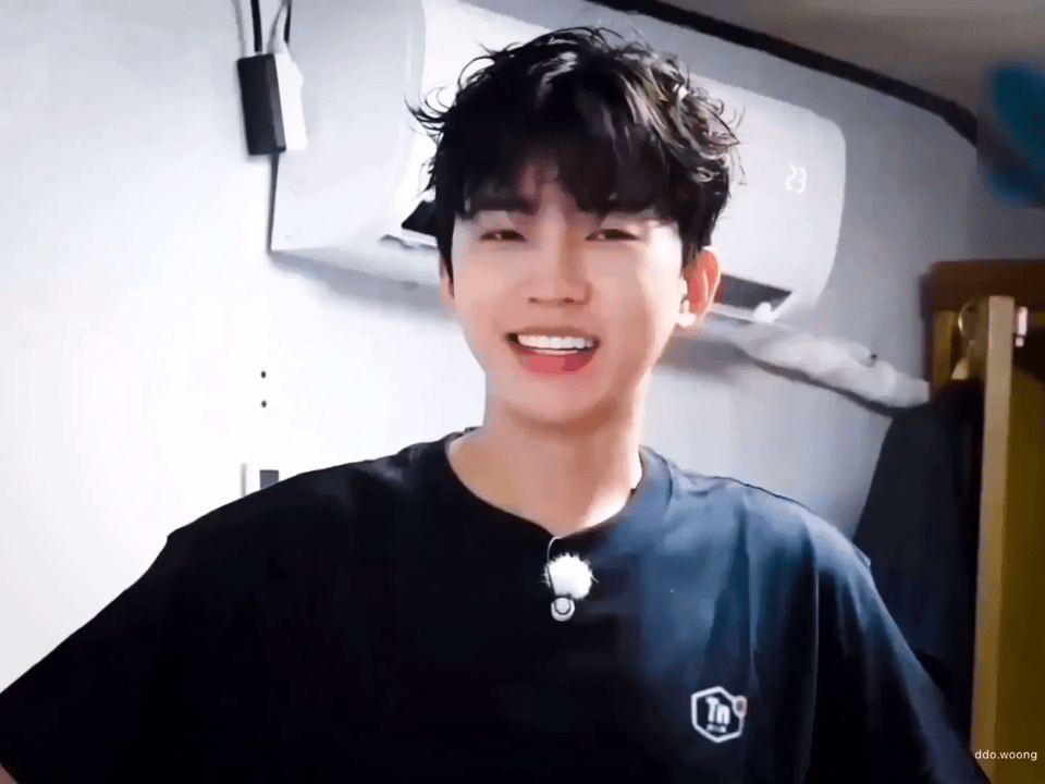 oOnXeC.gif