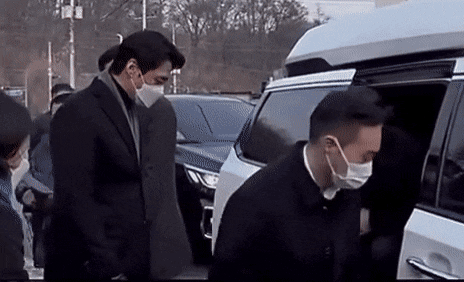 pCihaS.gif