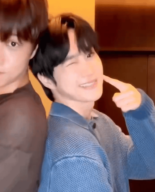 pPaJbI.gif