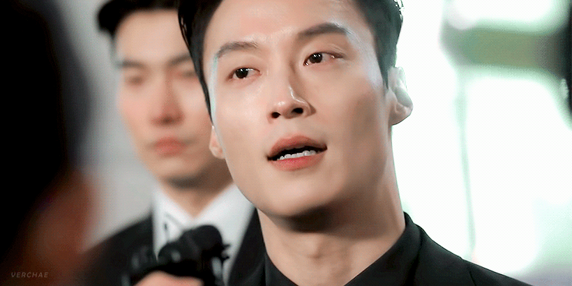 pYiHSj.gif