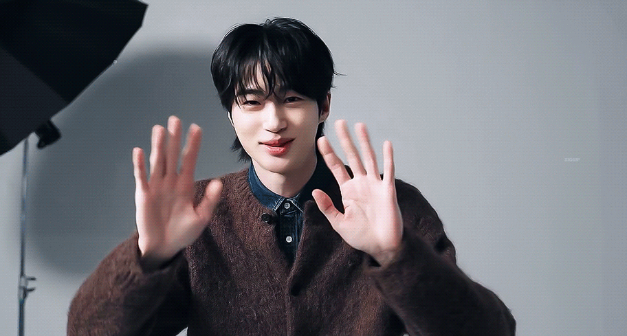 qHWnUa.gif