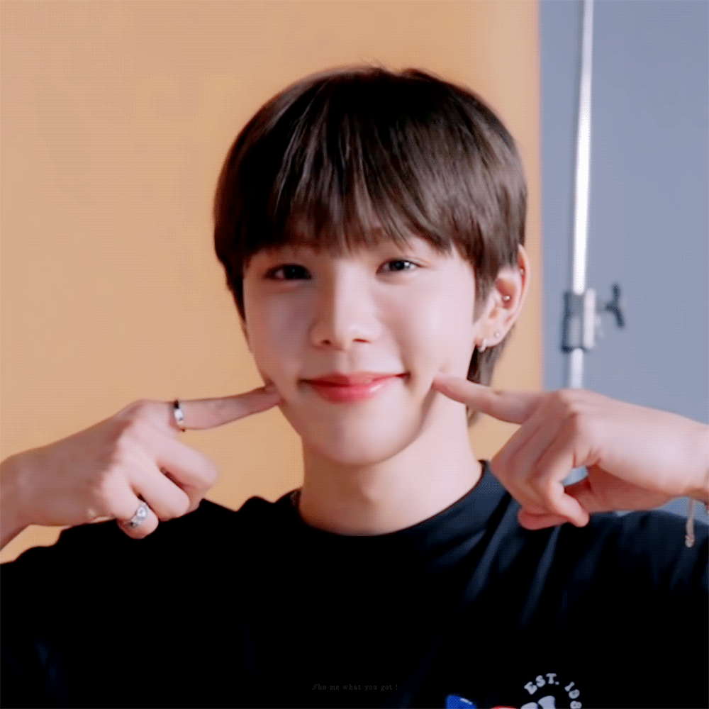 qJBenH.gif
