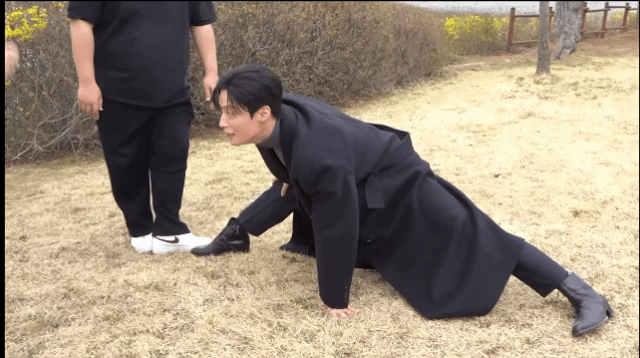 qOgSQJ.gif